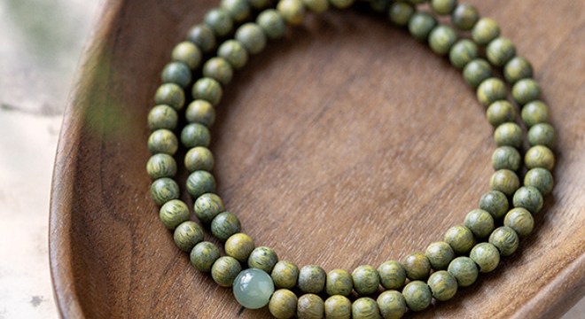 Why Wood Bracelets Feel Right for Everyday Eastern Style