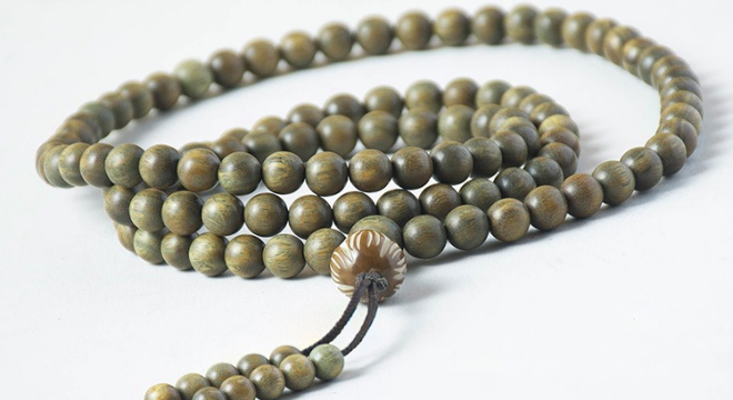 Why Do Eastern Bracelets Have Different Numbers of Beads?