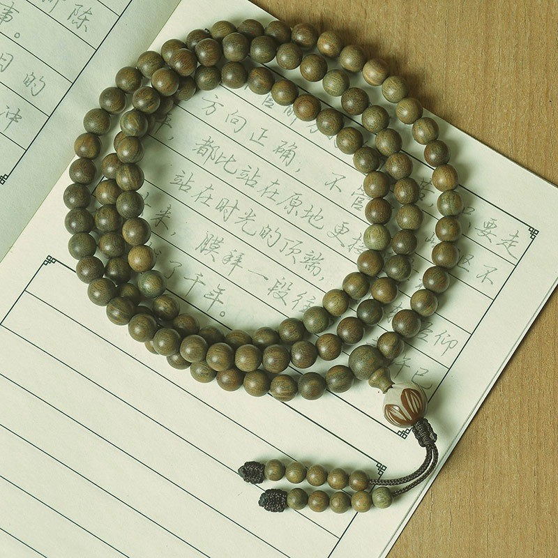 Green Sandalwood Prayer Bead Bracelet 8mm 108 Beads with Lotus Charm