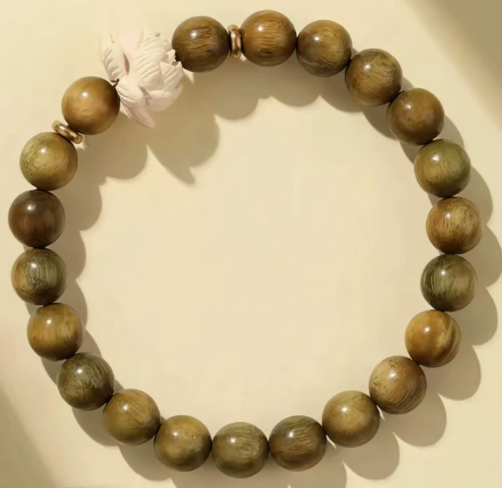 Green Sandalwood Single-Wrap Bracelet - Lotus Bead