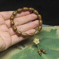 8×12mm Green Sandalwood Teardrop Bracelet with Boxwood Flower