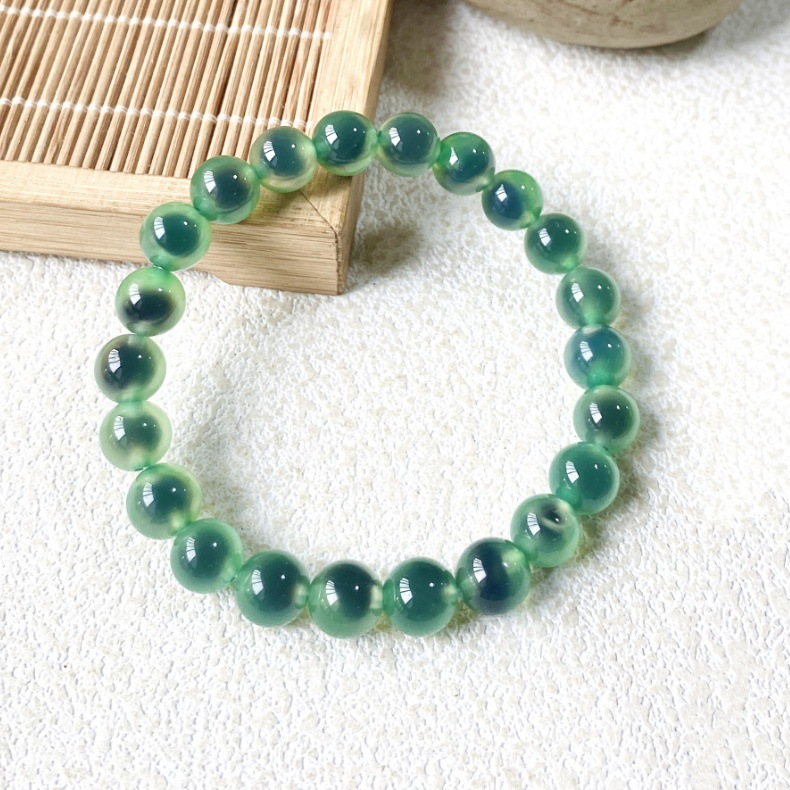 8mm Green Agate Bracelet with Dark Center